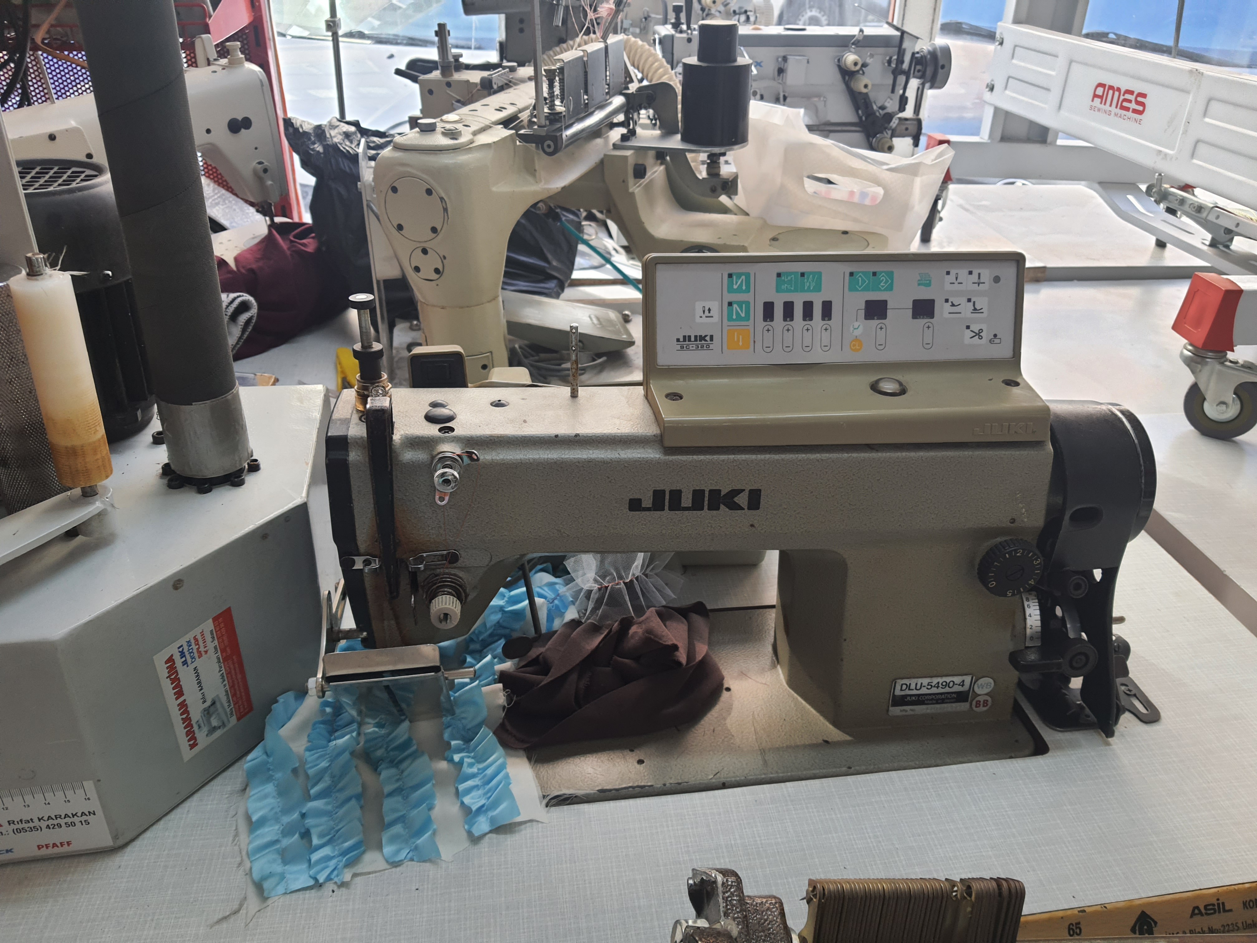 DLU 5490 Yeşil Kafa İplik Kesmeli Büzgü  Makinesi
