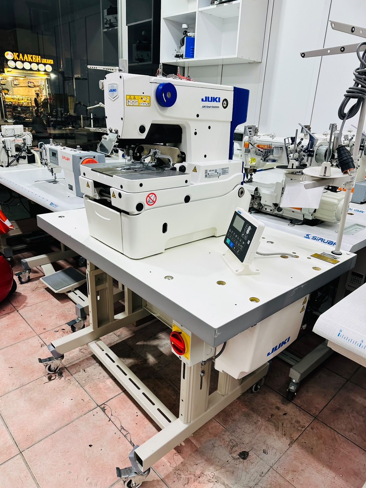 Juki MEB 3900J Gözlü İlik Makinesi Temiz